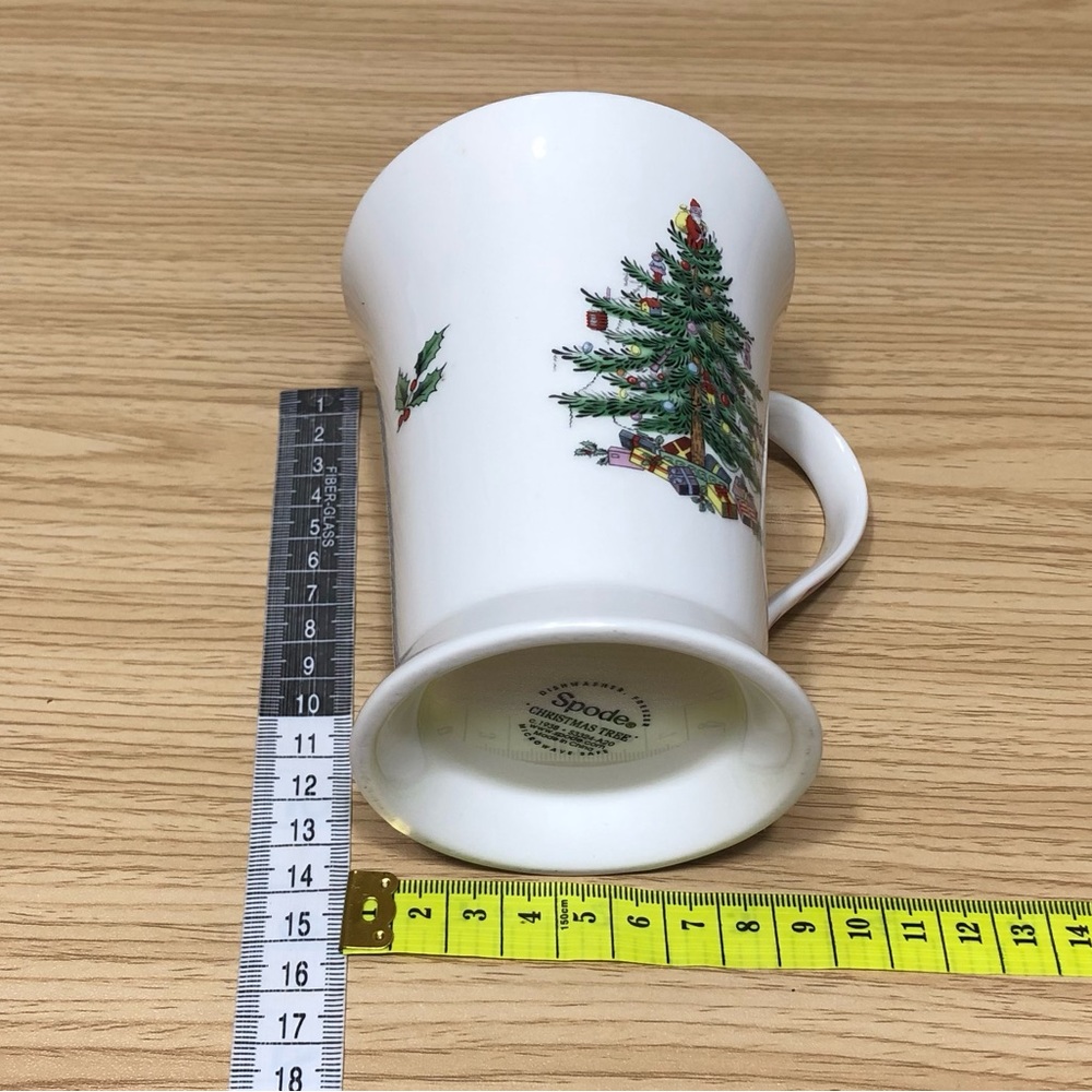 Spode Christmas Tree Mugs Set 13cmX9cm. - Picture 11 of 11
